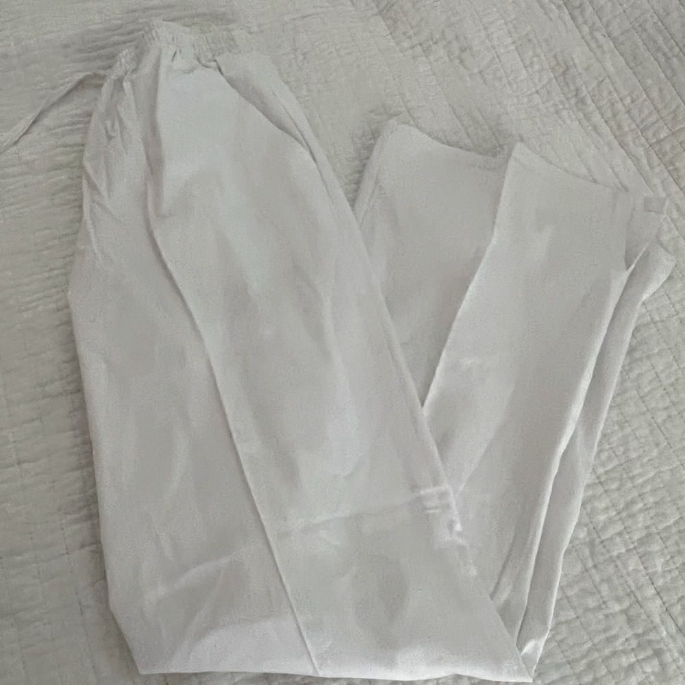 New with tags Sherly medical uniforms white scrub elastic weight pants size Med
